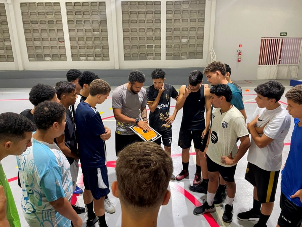 SESI+ reúne esporte, inglês e ENEM em programa de contraturno