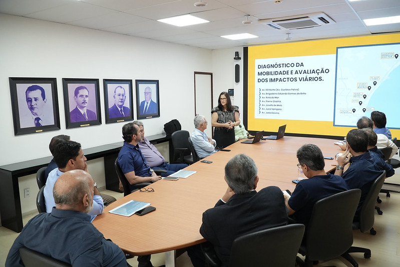 Setor produtivo entrega estudo sobre mobilidade ao prefeito Rodrigo Cunha